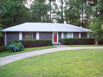 1st image of 33 Selwyn Dr