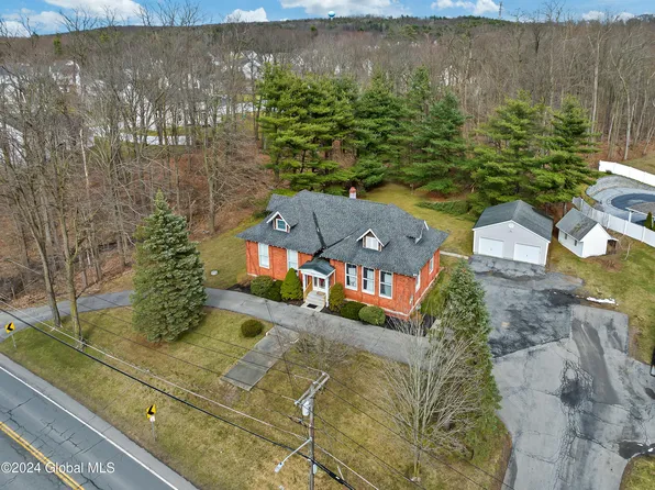 289 Consaul Road, Colonie, NY 12205