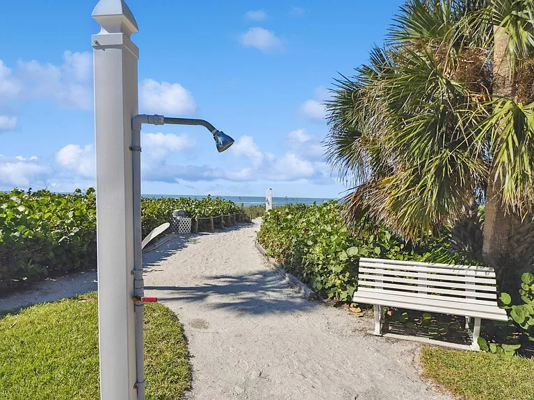 5055 Gulf Of Mexico Dr #1-ID1590856P — Photo 29