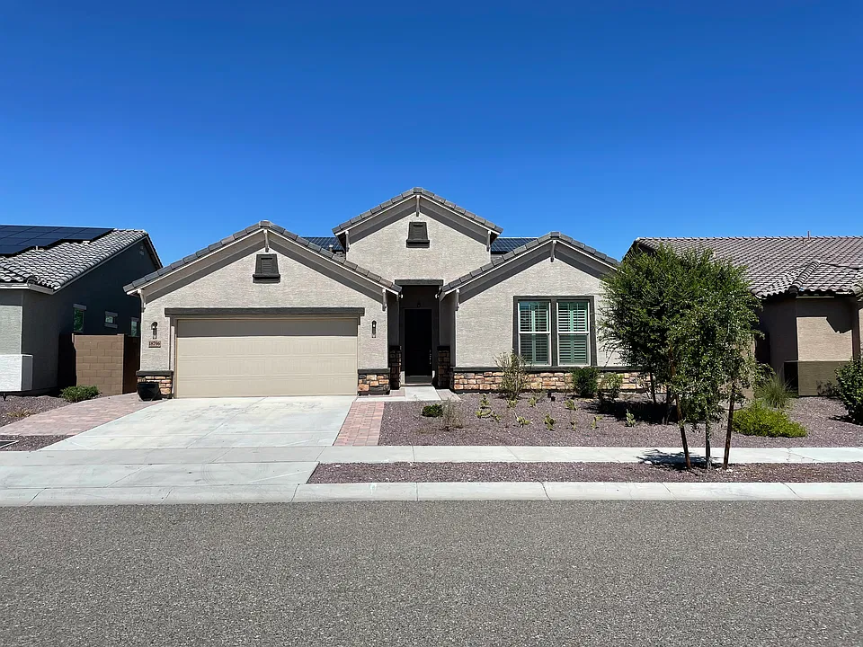 18796 W Mercer Ln