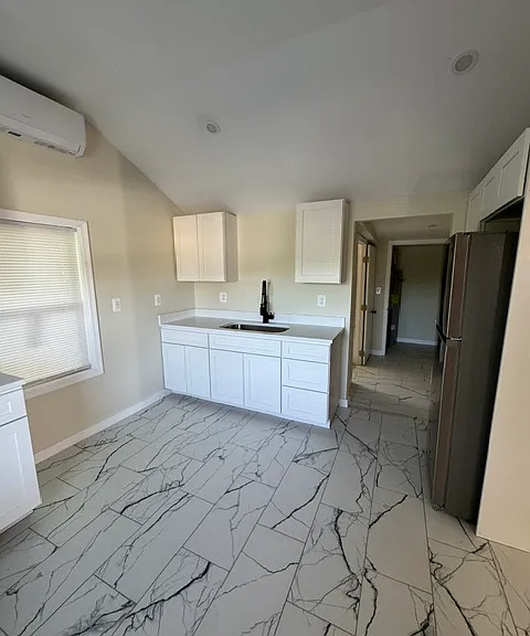 918 King St — Photo 16