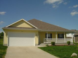 2037 E Foxridge Trl, Republic, MO 65738