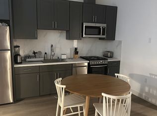 Ecco Hawthorn, Los Angeles, CA 90028