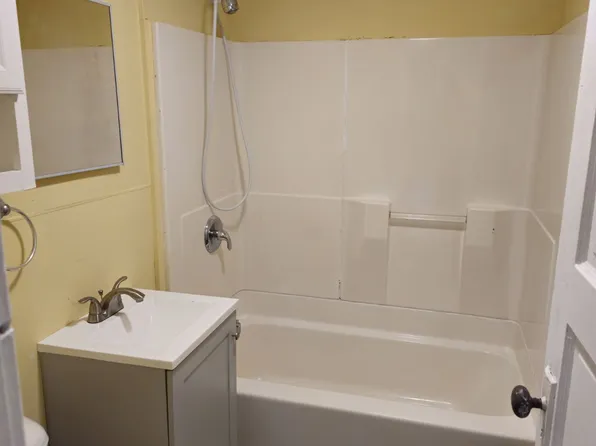 191 Elm St #1-R, Gardner, MA 01440