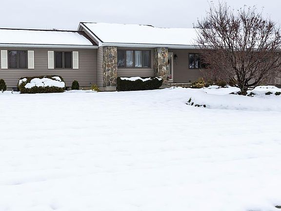 2nd image of 256 Overlook Dr