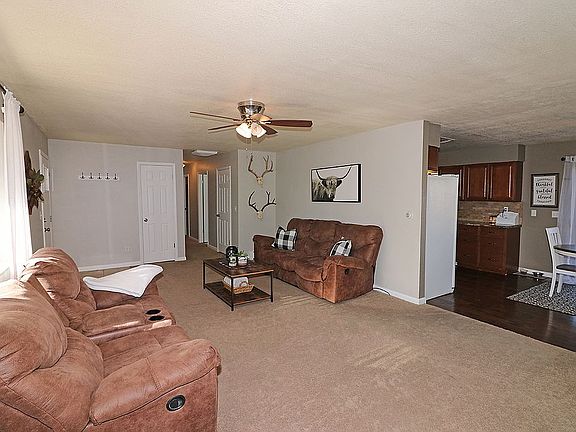5th image of 2674 Catalina Dr