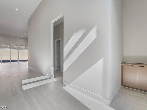 4th image of 125 Tre Pietre St