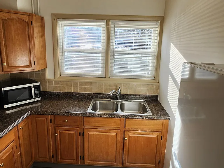 116 N Pine St #1 — Photo 8