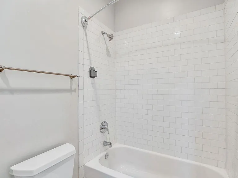 1911 Eva St — Photo 23