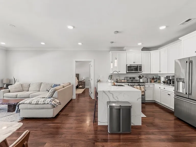 87 Medford St #309 — Photo 14