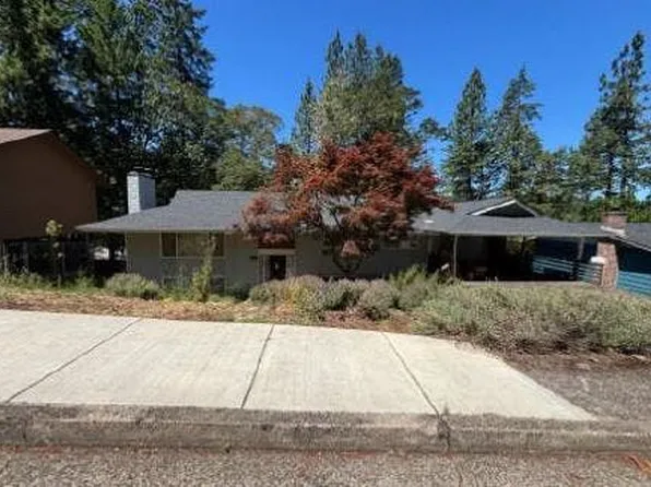 4730 Brookwood St, Eugene, OR 97405