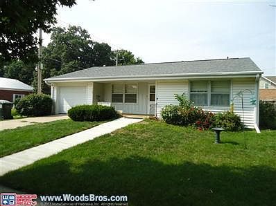 2nd image of 420 Bradford St