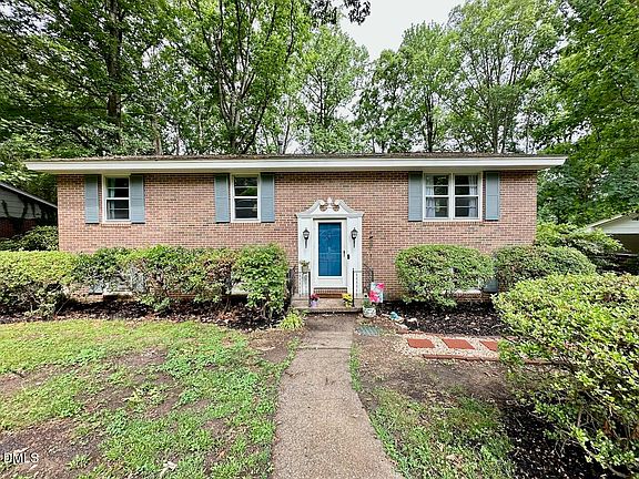 2nd image of 3133 Julian Dr