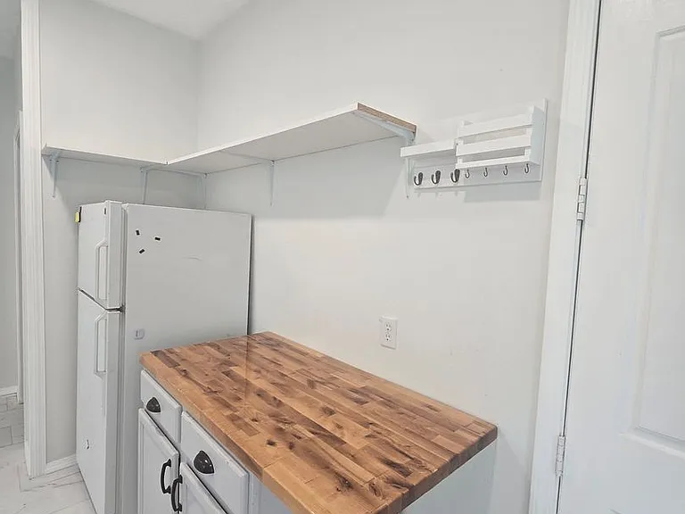 5325 Caprock Ct NE — Photo 4