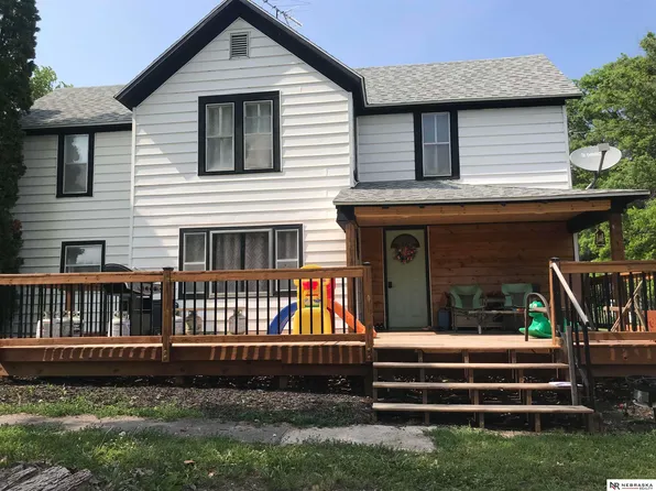 330 W 2nd St, Douglas, NE 68344