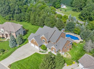 8359 Grapevine Cir, Mattawan, MI 49071