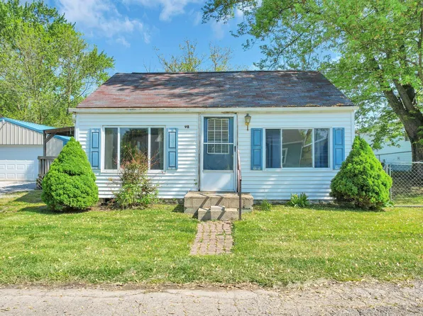 98 4th St, Buckeye Lake, OH 43008