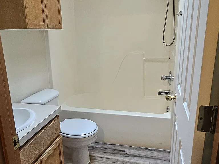 457 NE Knights Bridge Rd — Photo 25