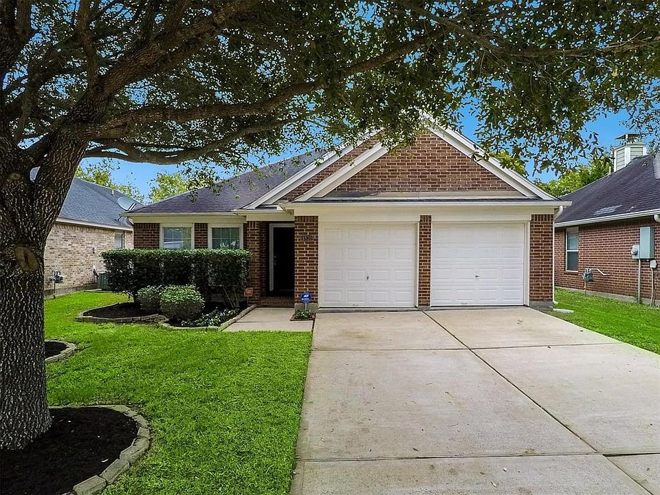 1st image of 4830 Lawson Lake Ln