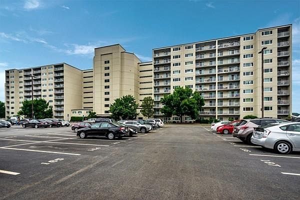 1st image of 200 Cove Way Unit 814