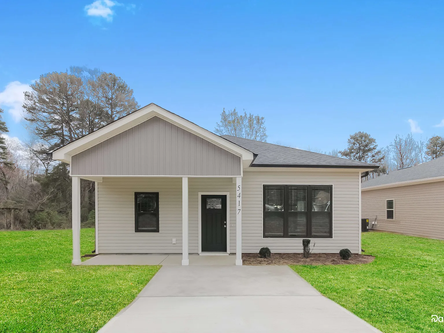 3 bed, 2.0 bath, 1222 sqft, $1,785 — Photo 1
