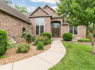 906 Cheatham Ct, Warrensburg, MO 64093