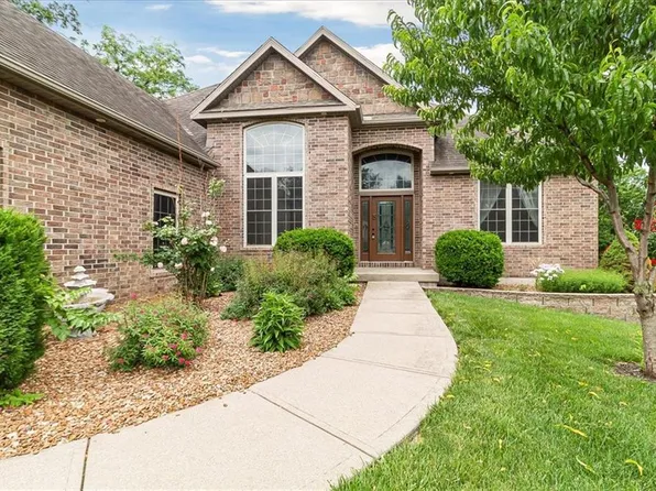 906 Cheatham Ct, Warrensburg, MO 64093