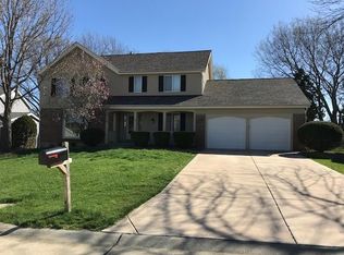 10 Carriage Way E, Saint Peters, MO 63376