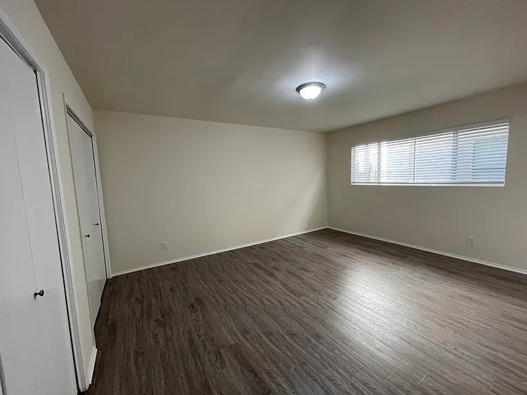 840 3rd St — Photo 3