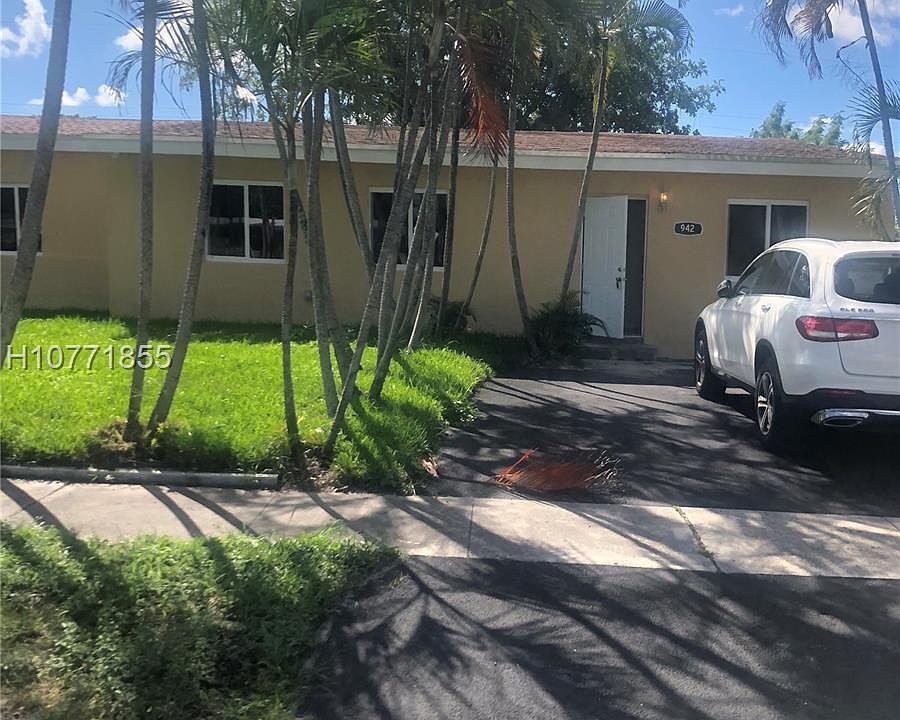 1st image of 942 NW 13th St