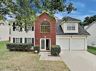 1204 Misty Meadows Ln, Hampton, GA 30228