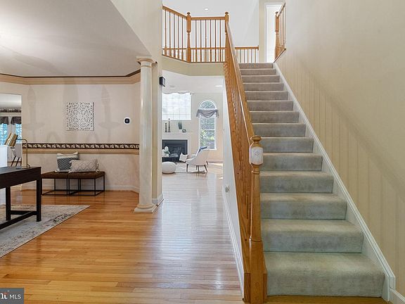 5th image of 841 Caren Dr