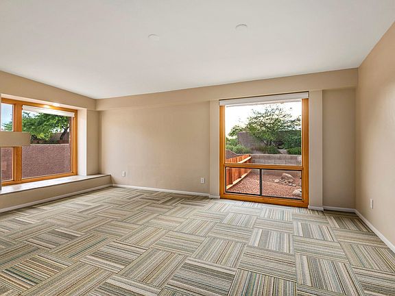 3rd image of 7 S Shadow Creek Pl