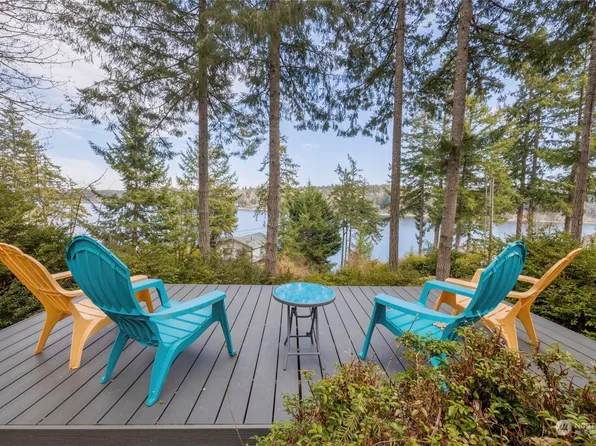 208 E Herron Boulevard NW, Lakebay, WA 98349