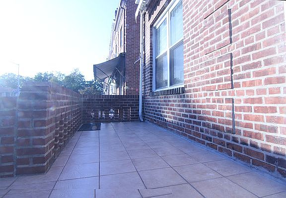 2nd image of 6841 Fleet St