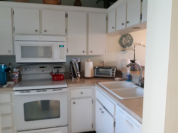 3rd image of 406 Cerromar Cir N #4-326