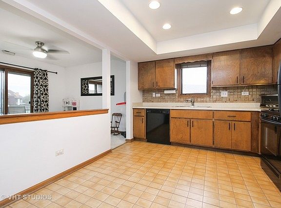 4th image of 15712 Foxbend Ct APT 2N