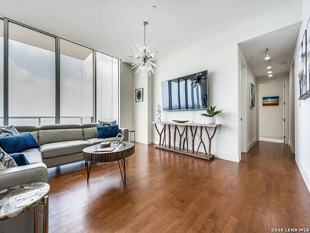 610 E Market St #2711 — Photo 22