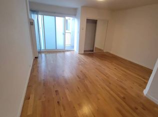 489 1/2 S Roxbury Dr #A, Beverly Hills, CA 90212