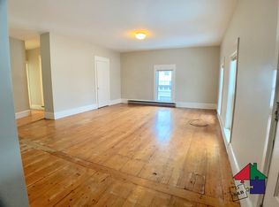 114 S Main St APT 3, Northfield, VT 05663