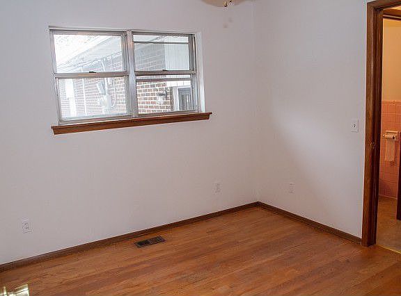 4th image of 124 Eberle Dr