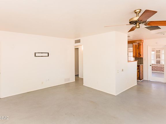 5th image of 2749 N Sparkman Blvd