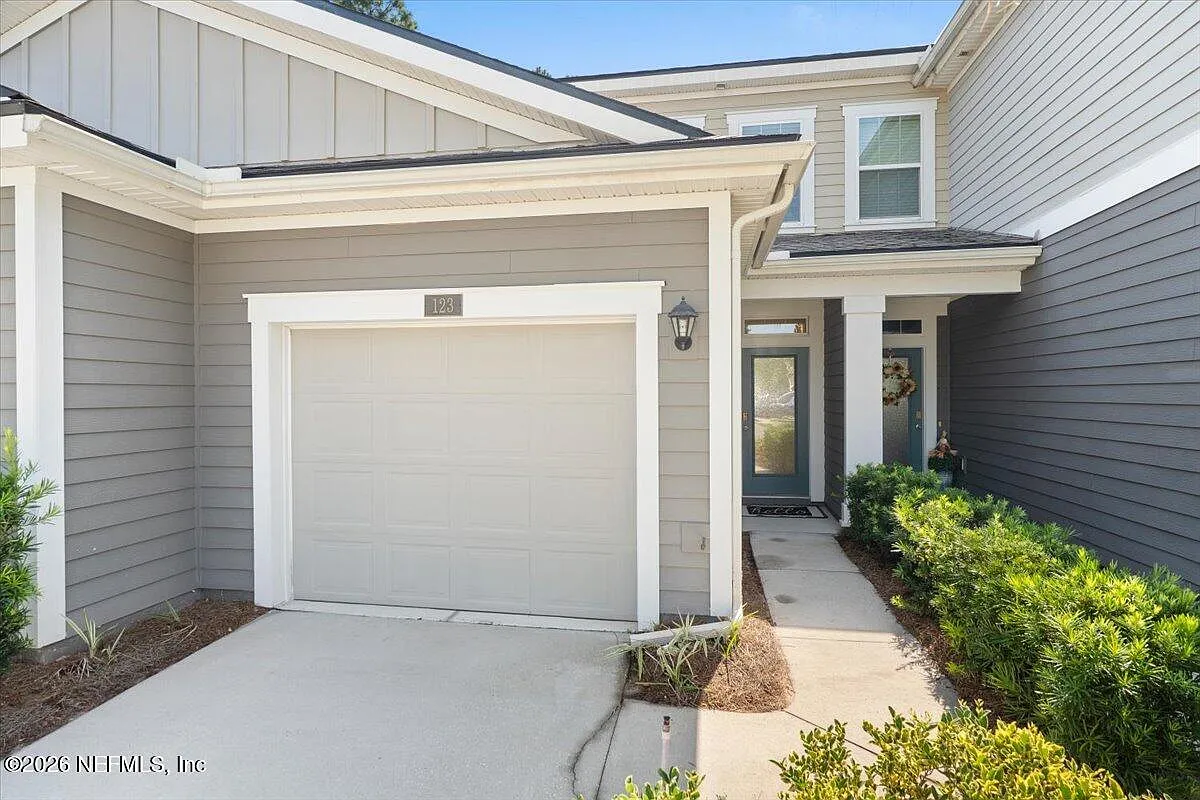 2 bed, 2.5 bath, 1442 sqft, $2,175 — Photo 1