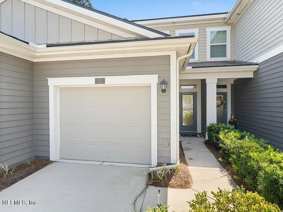 123 Castro Ct