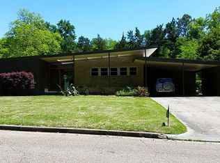 1706 Vicklan St, Vicksburg, MS 39180