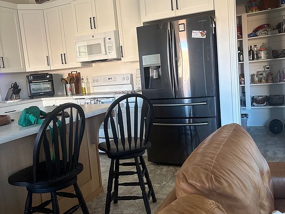 4th image of 1415 E White Desert Dr