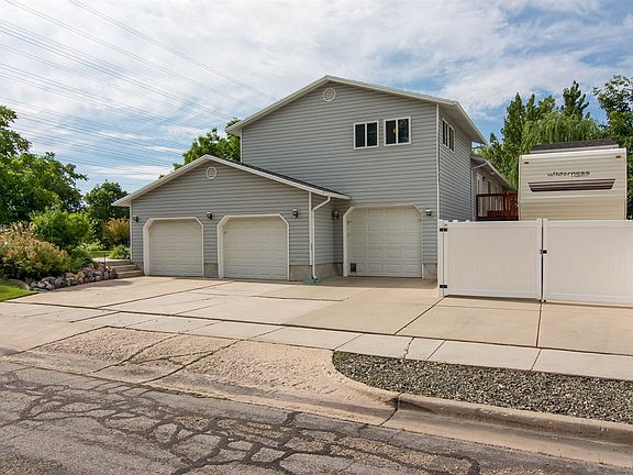 3 car attached garage