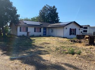 513 SW 31st St, Redmond, OR 97756