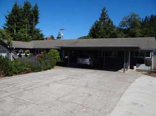 2420 Gardens Ave, Reedsport, OR 97467