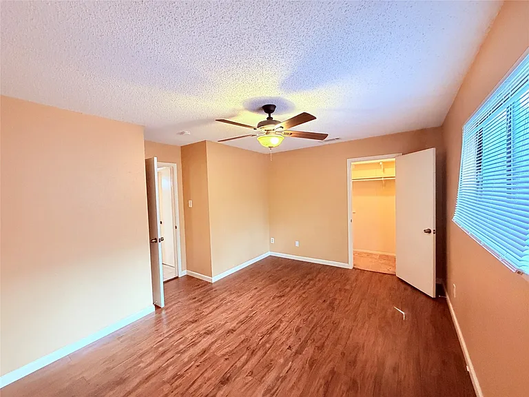 6503 Columbia Oaks Ct #A — Photo 16